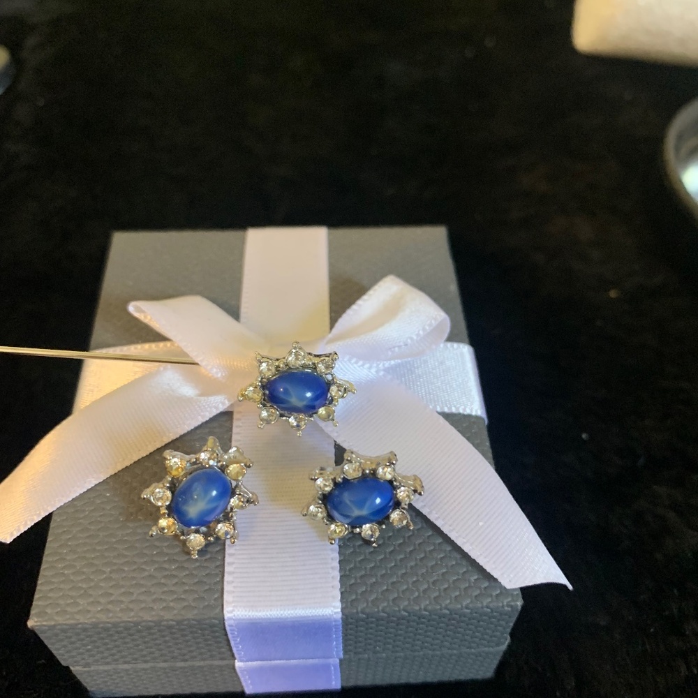 Lindy star earings and straight pin